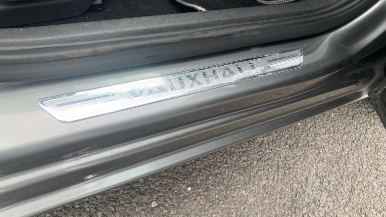 Vauxhall Astra 1.6T 16V 200 Elite Nav 5dr Petrol Hatchback